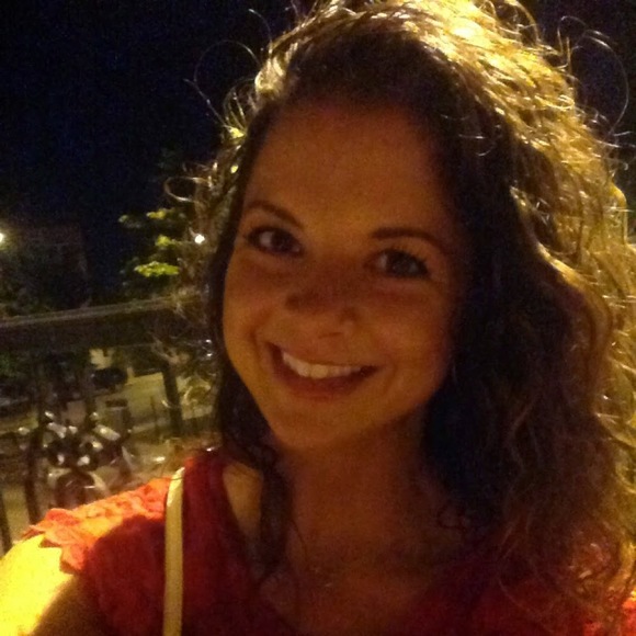 Meet your Posher, Emily - Picture 1 of 1